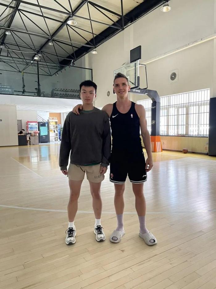 如何通过模拟比赛提高控卫的应变能力_1